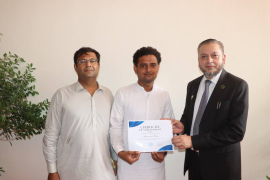 Distribution of certificates among the winners of Quiz Competition related Bunyan-al Marsus.