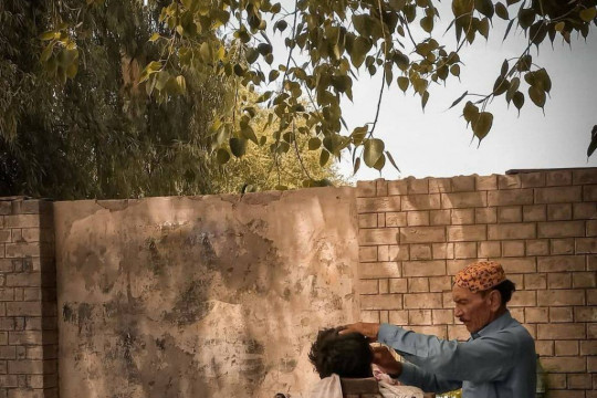 The IUB Art and Photography Society held an online exhibition titled “Salute to the Workers” for Labor Day 2025.