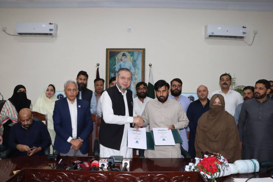 MoU Signing ceremony between the IUB and NCHD held at the Abbasia Campus.