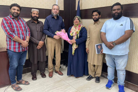 Vice Chancellor Prof. Dr. Muhammad Kamran and the PEEF delegation have a meeting.