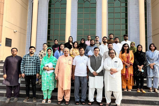 The Department of Political Science begins its series of workshops on research methods.