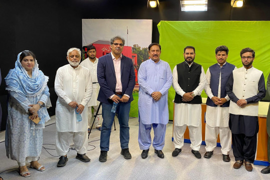 University of West of Scotland Distinguished Professor Dr. Naeem Ramzan visited IUB