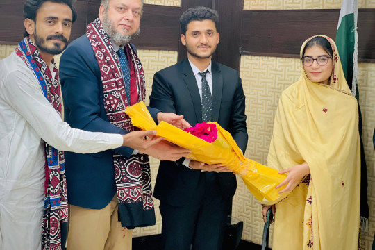 IUB students from Sindh province met with Vice Chancellor Prof. Dr. Muhammad Kamran.
