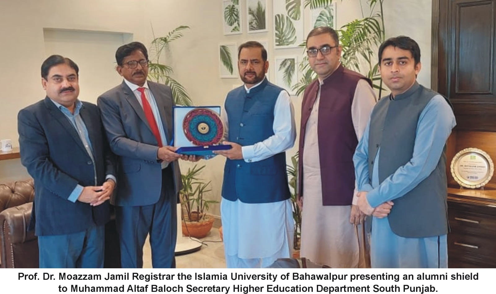 IUB delegation led by Prof. Dr. Moazzam Jamil met Secretary HED South Punjab Muhammad Altaf Baloch