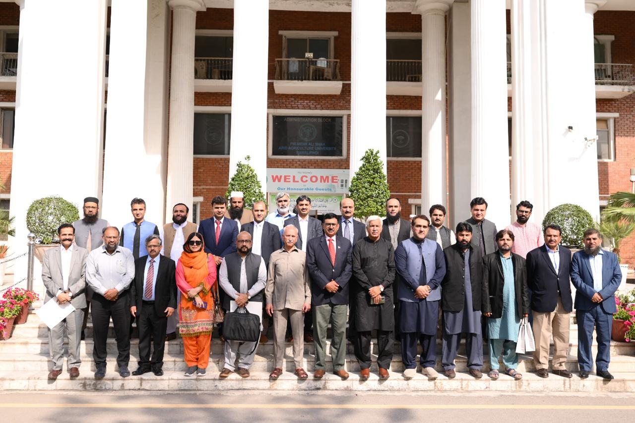 Prof. Dr. Khalid Mansoor participated in the meeting organized by the Federal Ministry of Inter-Provincial Coordination