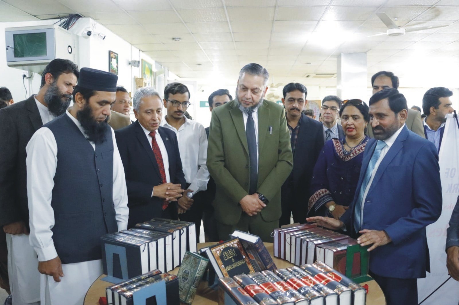 More than 500 books have been donated to the Sir Sadiq Muhammad Khan Library, Islamia University of Bahawalpur
