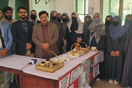 Students from the Department of Zoology, IUB Created Eco-Friendly Products from Beeswax and Honey"