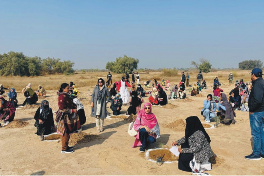 Students from the Department of Botany visited IUB Biodiversity Park to study desert flora and took part in plantation