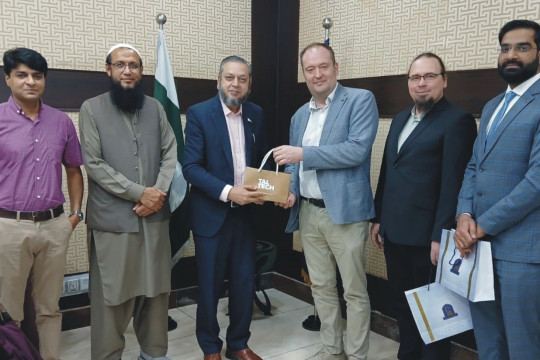 Experts from Tallin University of Technology, Estonia, paid a visit to the IUB and met with VC Prof. Dr. Muhammad Kamran