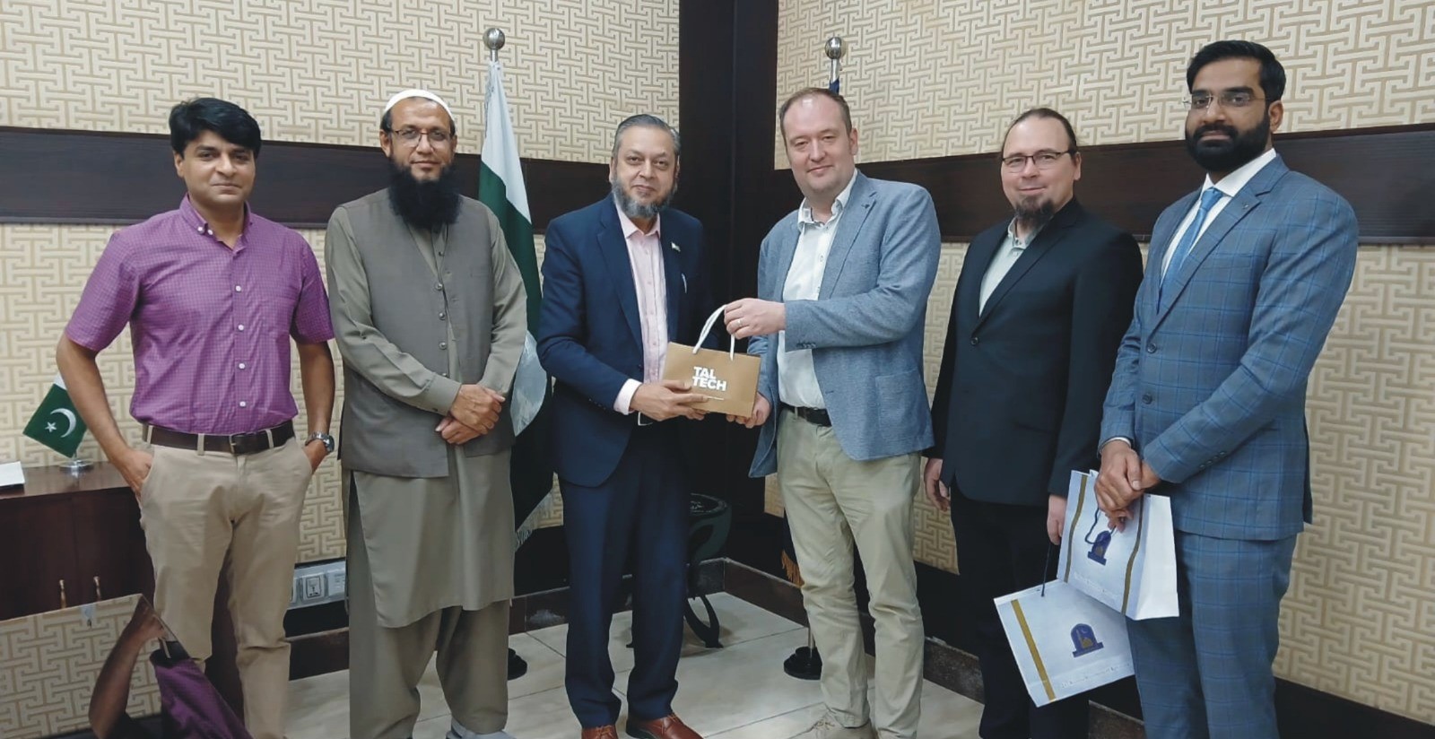 Experts from Tallin University of Technology, Estonia, paid a visit to the IUB and met with VC Prof. Dr. Muhammad Kamran