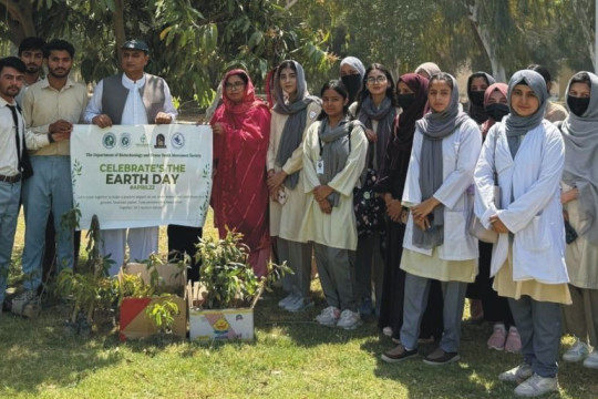 World Earth Day 2025 Celebrated with Plantation Drive at the Islamia University Bahawalpur