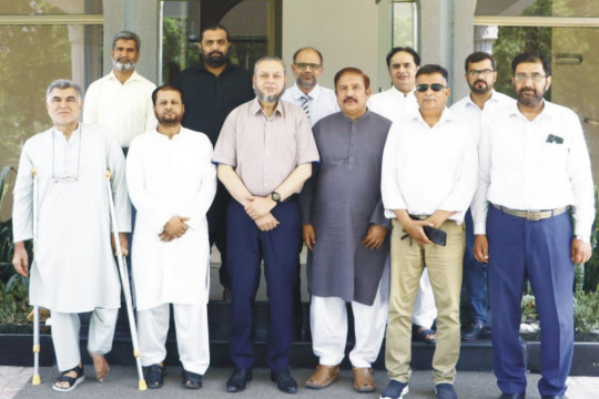 Fruitful meeting between Vice Chancellor Prof. Dr. Muhammad Kamran and the alumni of the Bahawalpur chapter.