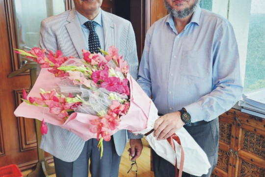 Vice Chancellor Prof. Dr. Muhammad Kamran had a meeting with Punjab's Secretary of Energy, Dr. Farrukh Naveed.