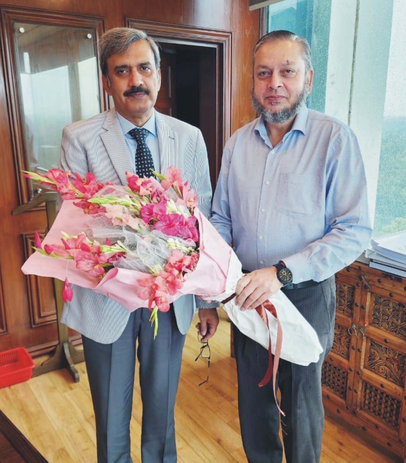 Vice Chancellor Prof. Dr. Muhammad Kamran had a meeting with Punjab's Secretary of Energy, Dr. Farrukh Naveed.
