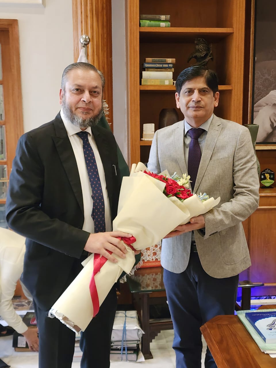 Vice Chancellor Prof. Dr. Muhammad Kamran met with Secretary HED Punjab Mr. Ghulam Farid in Lahore.