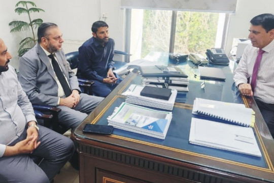 Vice Chancellor Prof. Dr. Muhammad Kamran met with Executive Director HEC Engr. Dr. Muhammad Mazhar Saeed.