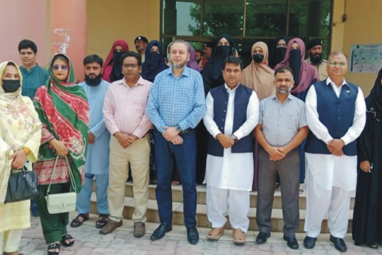 Vice Chancellor Prof. Dr. Muhammad Kamran paid a visit to the IUB Liaquatpur Campus.