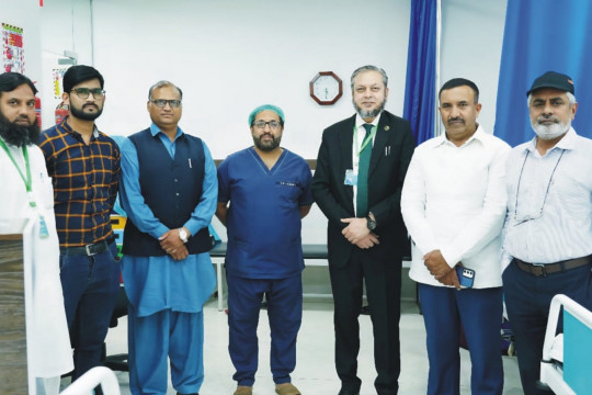 Vice Chancellor Prof. Dr. Muhammad Kamran visited Al-Mustafa Trust Eye Hospital at Lahore