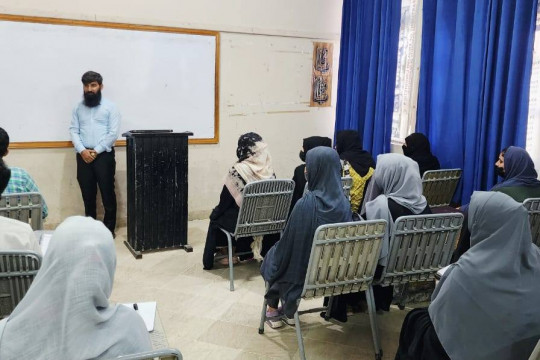 Prof. Dr. Muhammad Kamran, Vice Chancellor, paid a detailed visit to the Faculty of Arts and Languages.