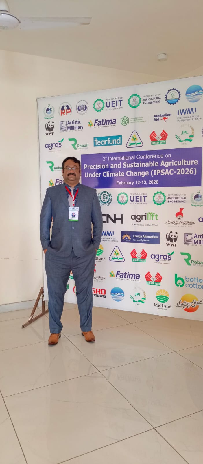 IUB Dr. Mueen Alam Khan, attended International Conference as an Invited Guest, at KFUEIT Rahim Yar Khan.