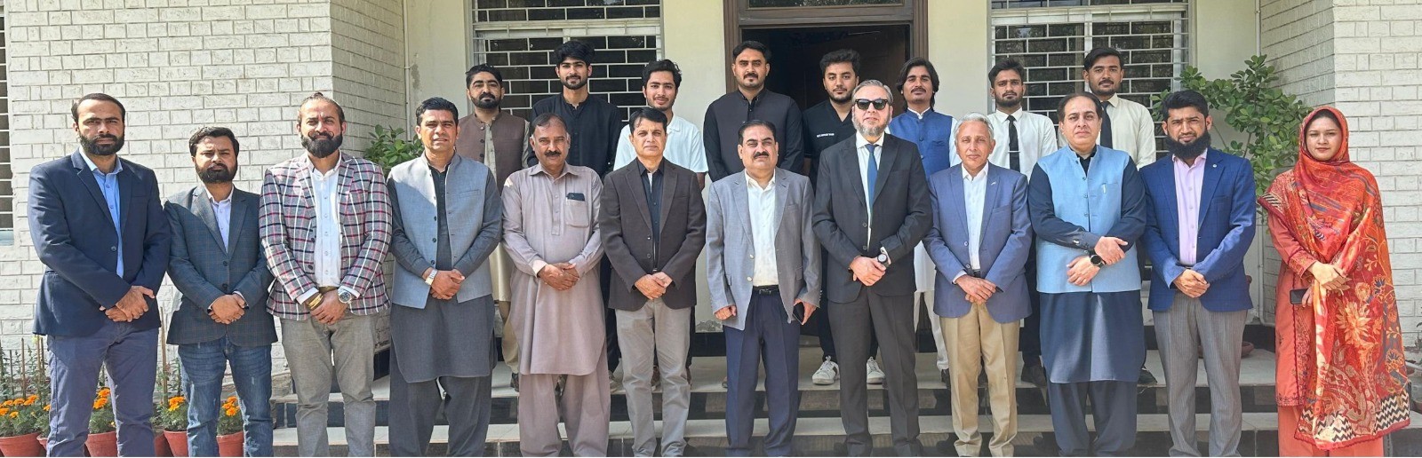 Vice Chancellor Prof. Dr. Muhammad Kamran praised the IUB members who set up stalls at the Cholistan Jeep Rally 2026.