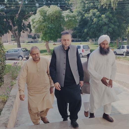 Visit of Vice Chancellor Prof. Dr. Muhammad Kamran at the Department of English Linguistics, IUB.