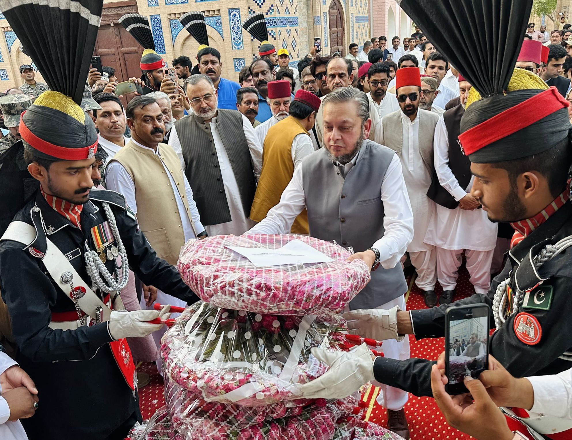 VC Prof. Dr. Muhammad Kamran pays tribute to Nawab Sadiq Muhammad Khan Abbasi V on his 59th death anniversary