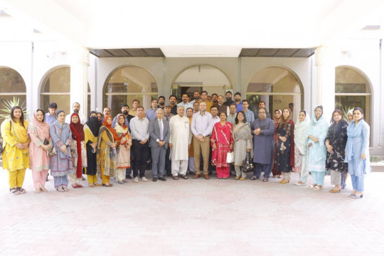 Vice Chancellor Prof. Dr. Muhammad Kamran led a strategic dialogue with the Faculty of Social Sciences.