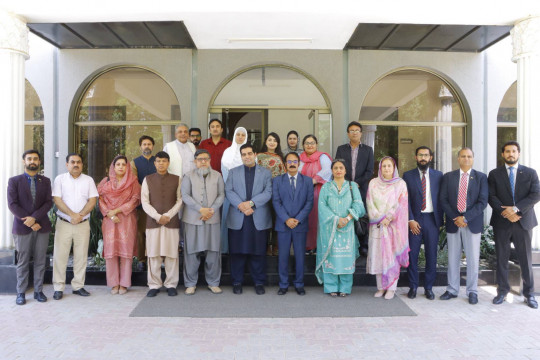 Fahad Shahbaz, the focal person of the Prime Minister Youth Program Punjab Government of Pakistan visited the IUB