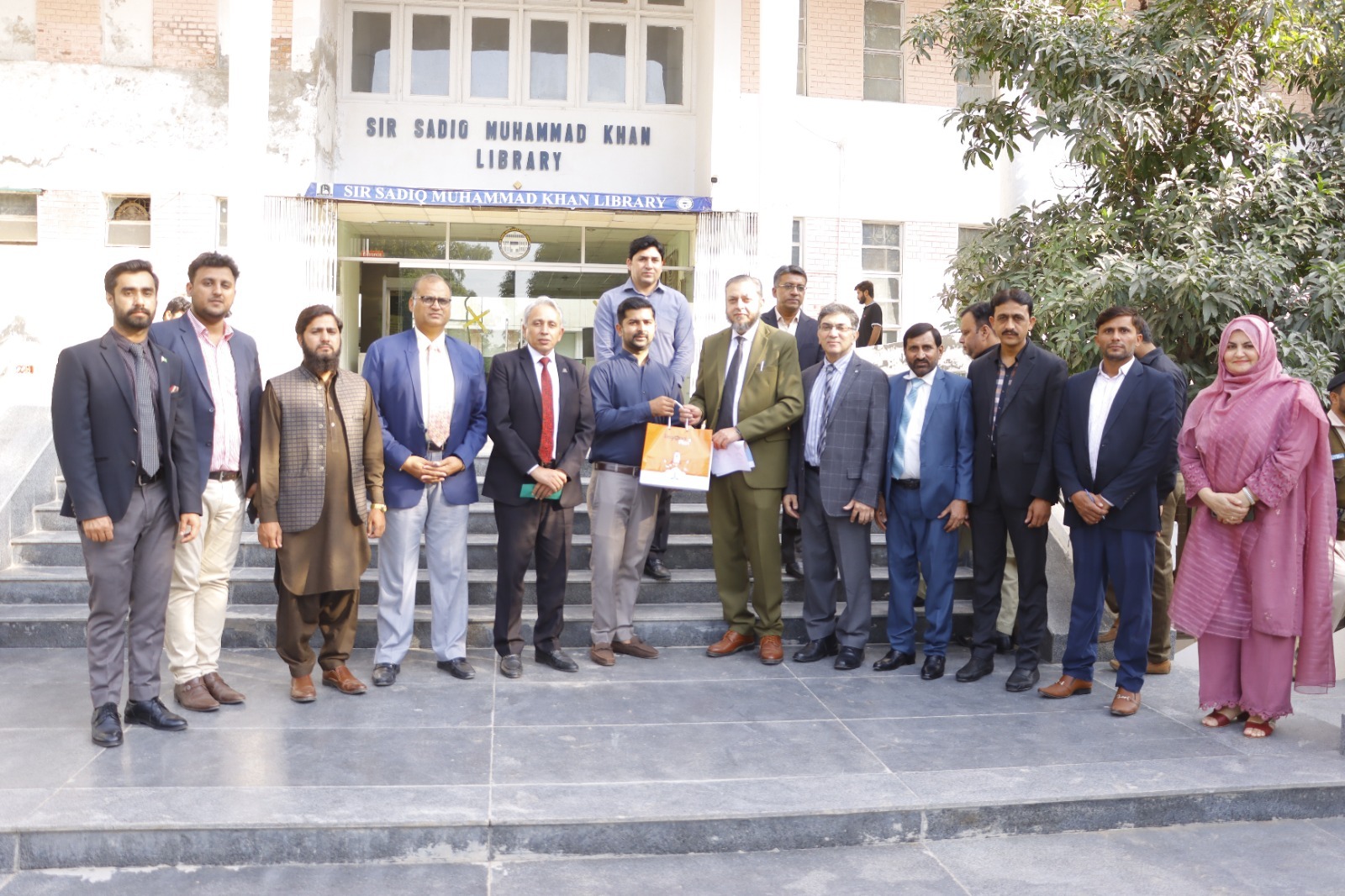 Worthy Vice Chancellor Prof. Dr. Muhammad Kamran visited the Regional Plan 9 Center of the IUB