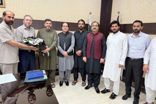 A delegation of the Private Colleges Association and the Law Colleges Association met with VC Prof. Dr. Muhammad Kamran.