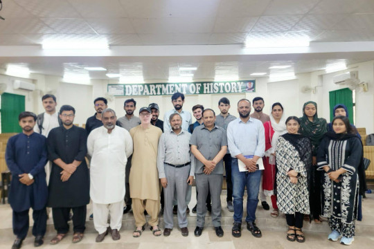 To investigate traces of Harappan civilization, the IUB archaeological team visited Faisalabad.