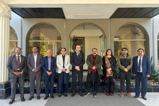 Renowned columnist Naeem Masood and Dr. Tahira Anjum Higher Education Advocacy and Development visited the IUB