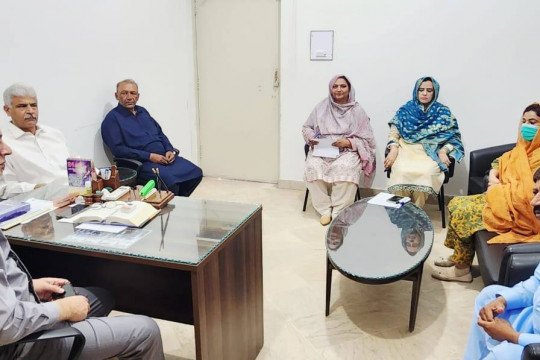 Vice Chancellor Prof. Dr. Muhammad Kamran paid a detailed visit to the Faculty of Arts and Languages.