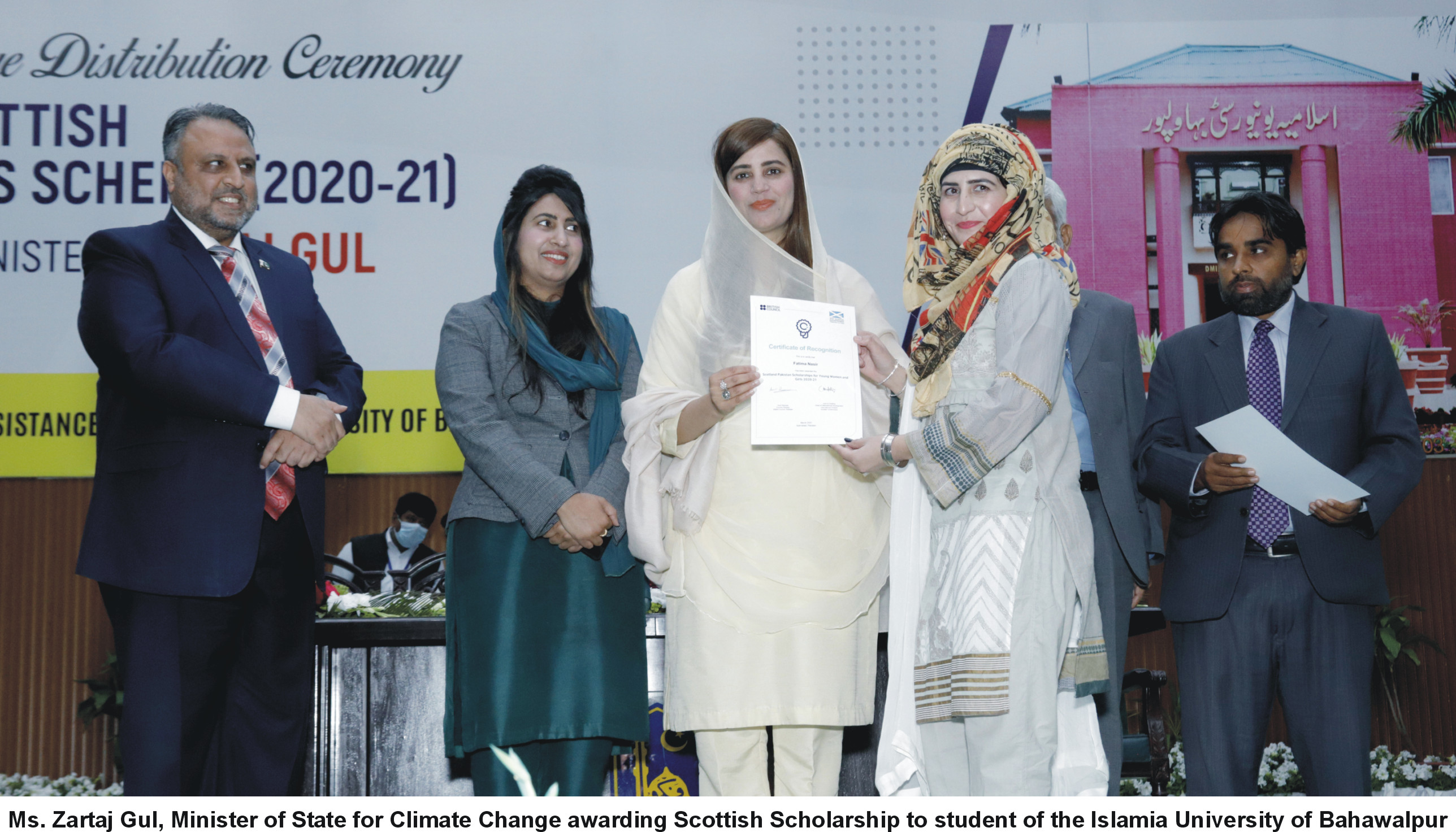 Federal Minister of State, Ms. Zartaj Gul Awards Pakistan Scottish Scholarships to 71 Female IUB Graduates