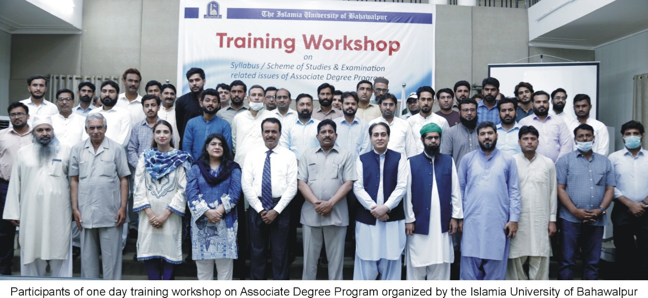 IUB organized a one-day Training Workshop for the Teachers and Heads of all the Affiliated Colleges