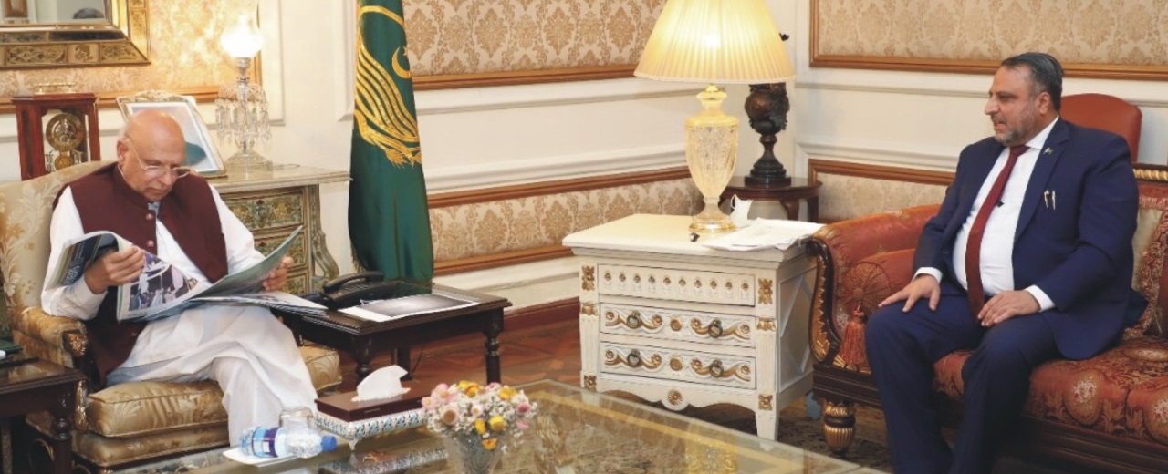 Vice Chancellor IUB meets with Punjab Governor and Chancellor