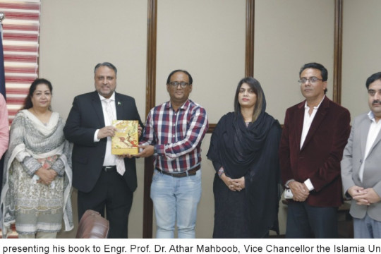 Vice Chancellor Prof. Dr. Athar Mahboob meeting with renowned journalist, writer, film critic Khurram Sohail